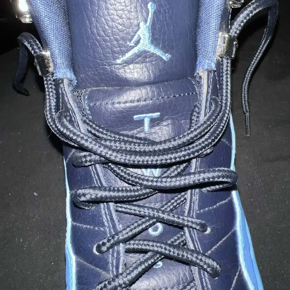 2012 Air Jordan Retro Obsidian 153265 410 Size 6Y (white painted light blue)